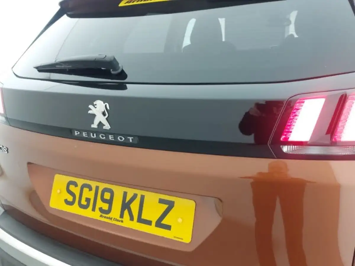2019-peugeot-3008-suv-12-puretech-allure-big-13