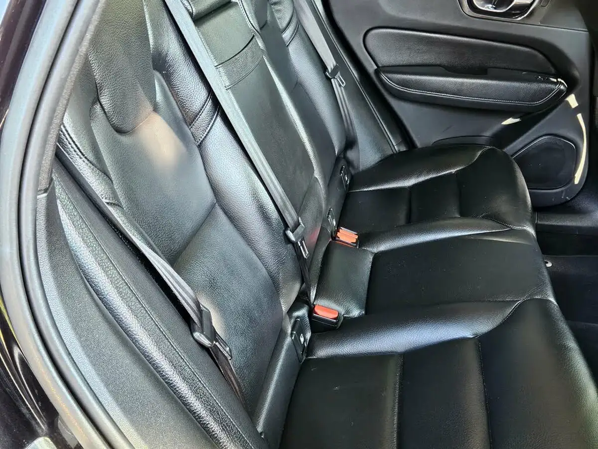 2018-volvo-xc60-20td-d4-momentum-pro-awd-geartronic-big-24