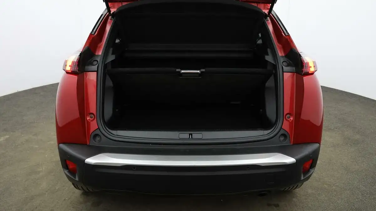 2020-peugeot-2008-suv-12-puretech-allure-100bhp-big-16