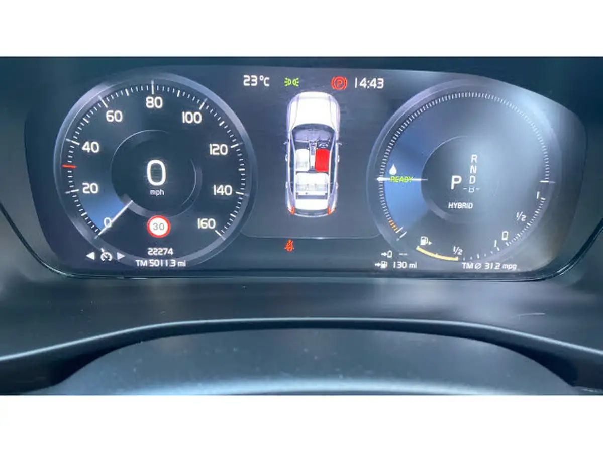 2022-volvo-xc40-15-t4-inscription-big-10
