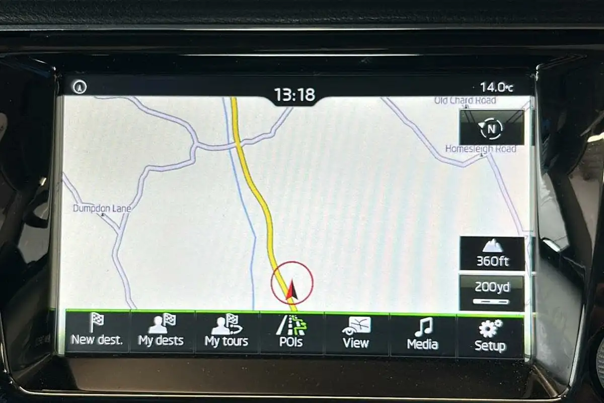 2015-skoda-fabia-12-tsi-se-109ps-estate-big-25