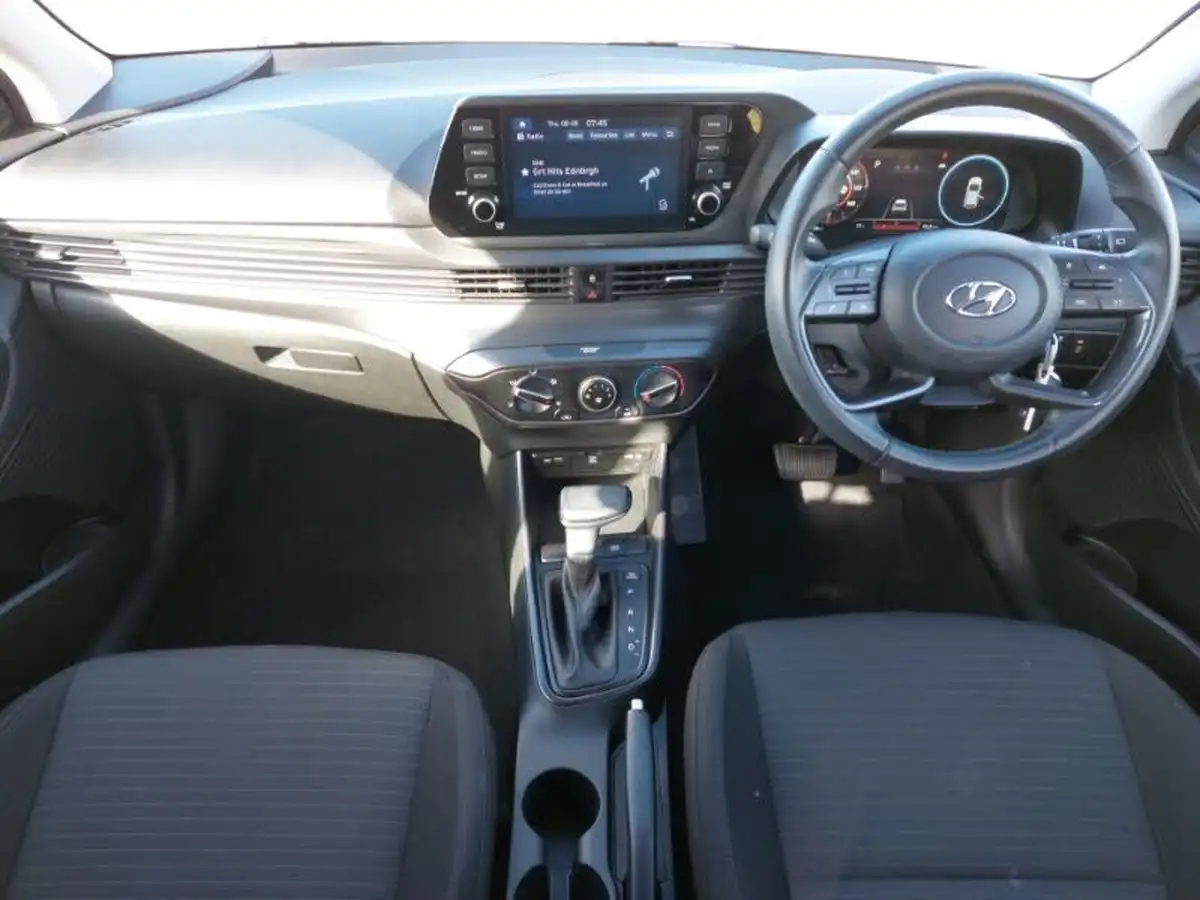 2022-hyundai-i20-10-t-gdi-se-connect-dct-big-2
