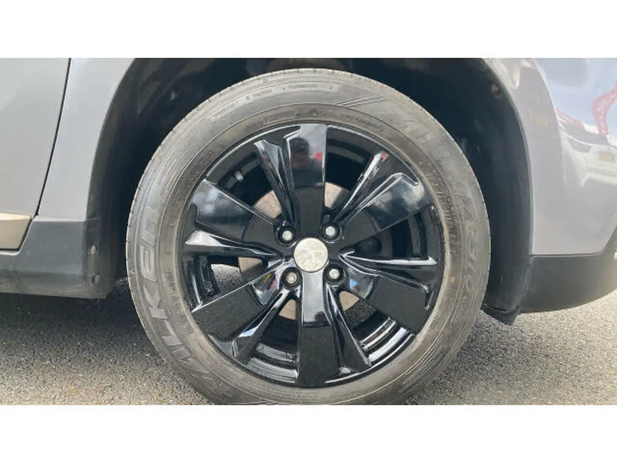2015-peugeot-2008-crossover-12-puretech-allure-82bhp-big-6