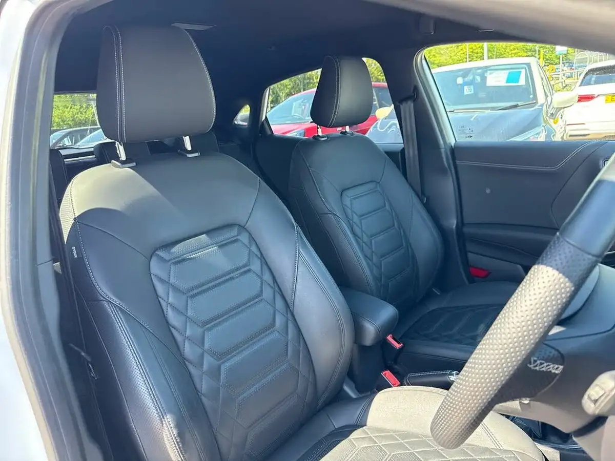 2022-ford-puma-suv-10-st-line-vignale-125ps-big-32