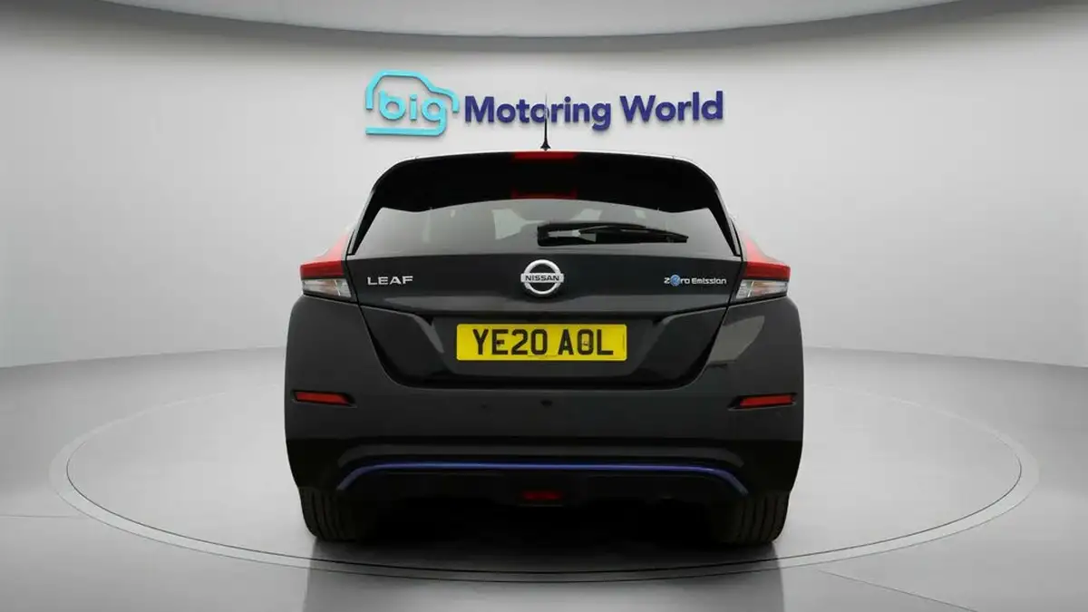 2020-nissan-leaf-e-n-connecta-big-5