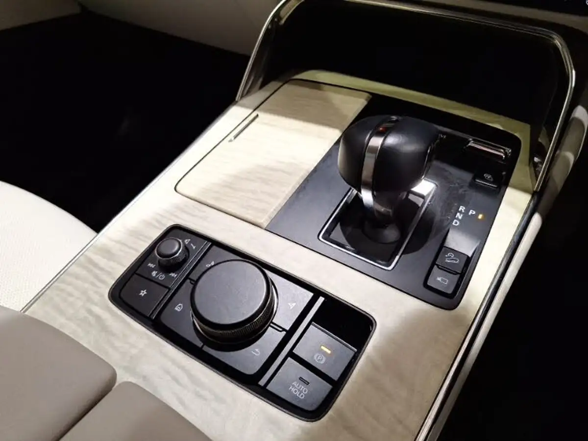 2023-mazda-cx-60-25-e-skyactiv-takumi-big-13