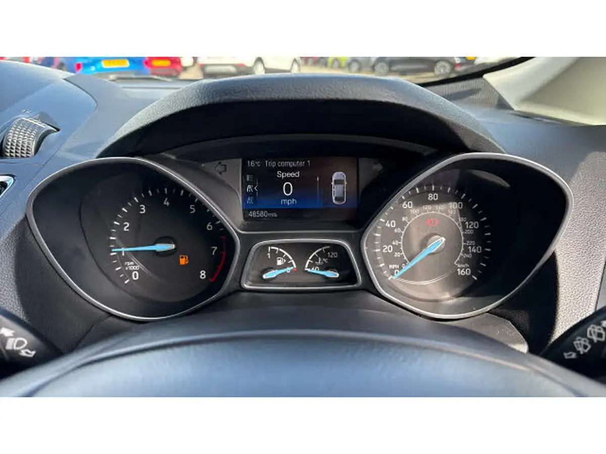 2017-ford-c-max-10t-titanium-125ps-big-17