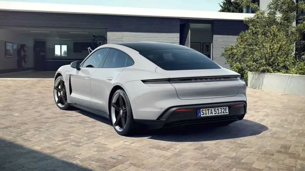 2022-porsche-taycan-e-4s-571ps-performance-battery-plus-big-2