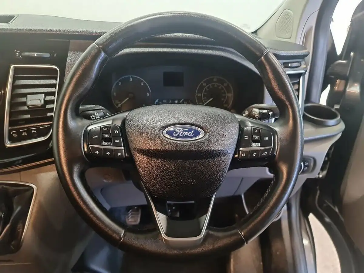 2023-ford-transit-custom-big-21