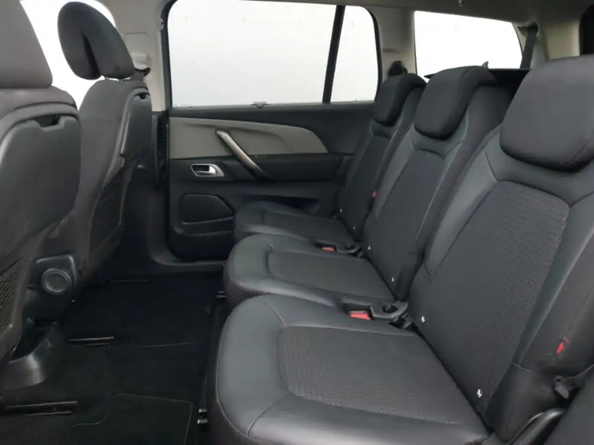 2021-citroen-grand-c4-spacetourer-12-puretech-shine-eat8-big-5