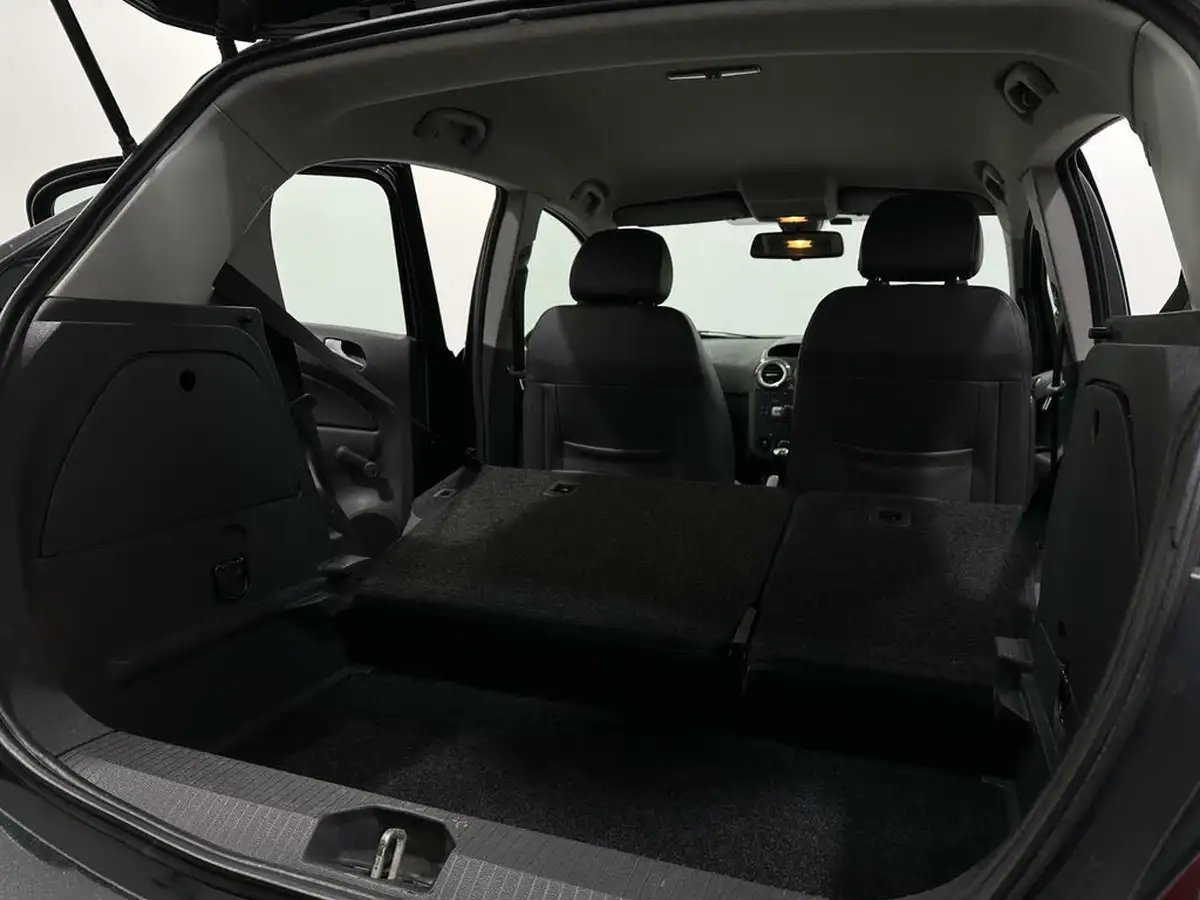 2012-vauxhall-corsa-14-se-5d-big-39