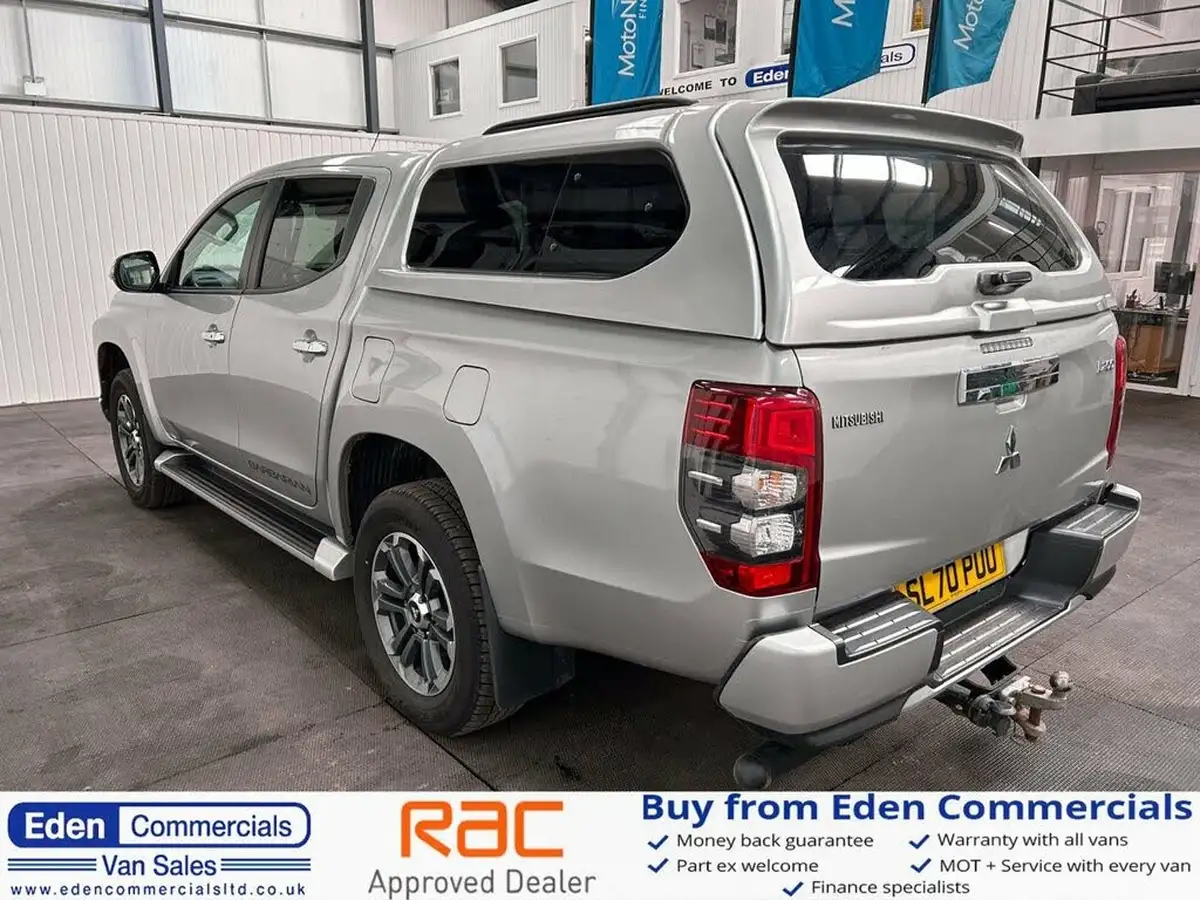 2020-mitsubishi-l200-22di-d-barbarian-auto-big-8
