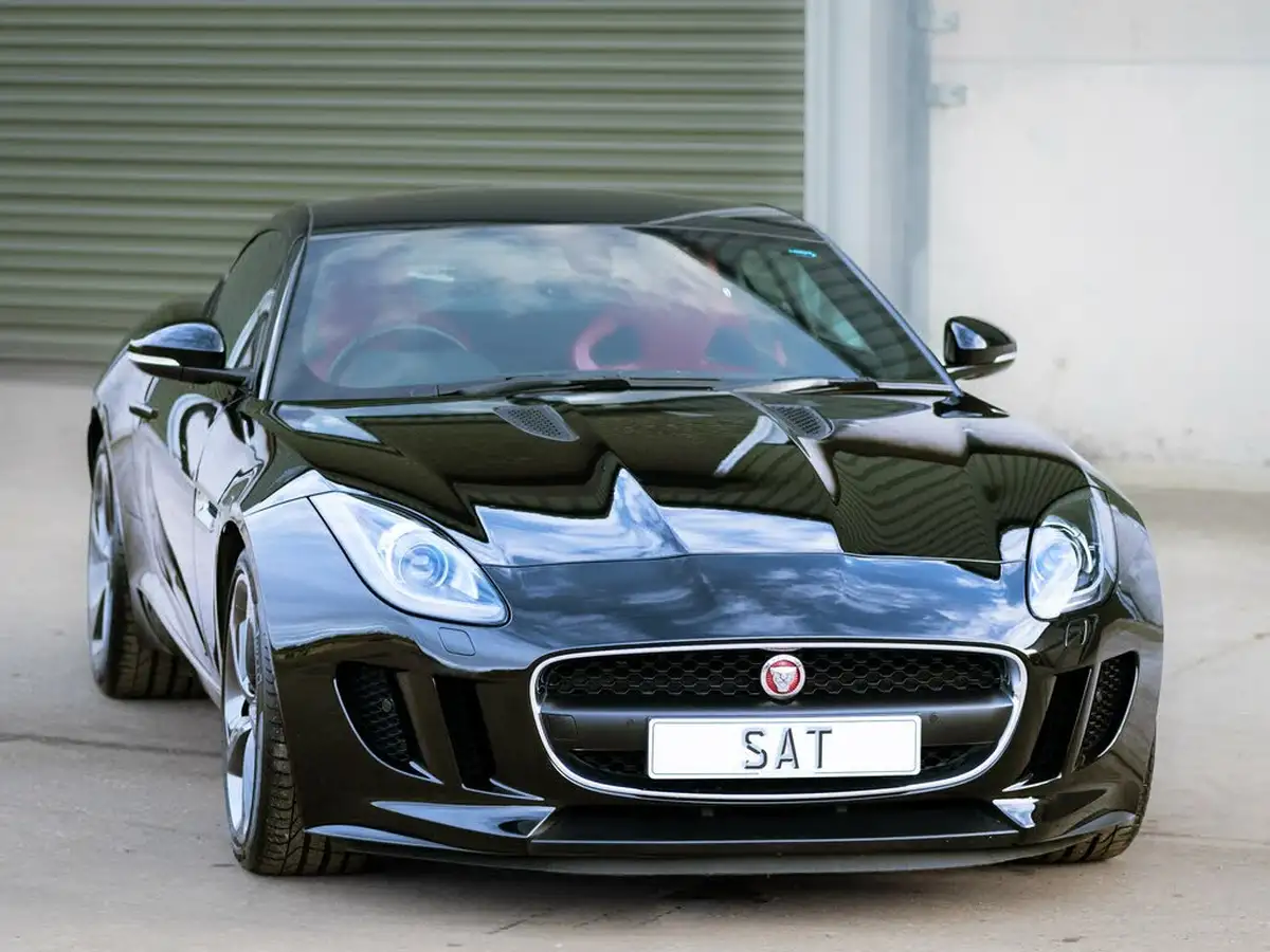 2015-jaguar-f-type-30-v6-coupe-quickshift-big-4