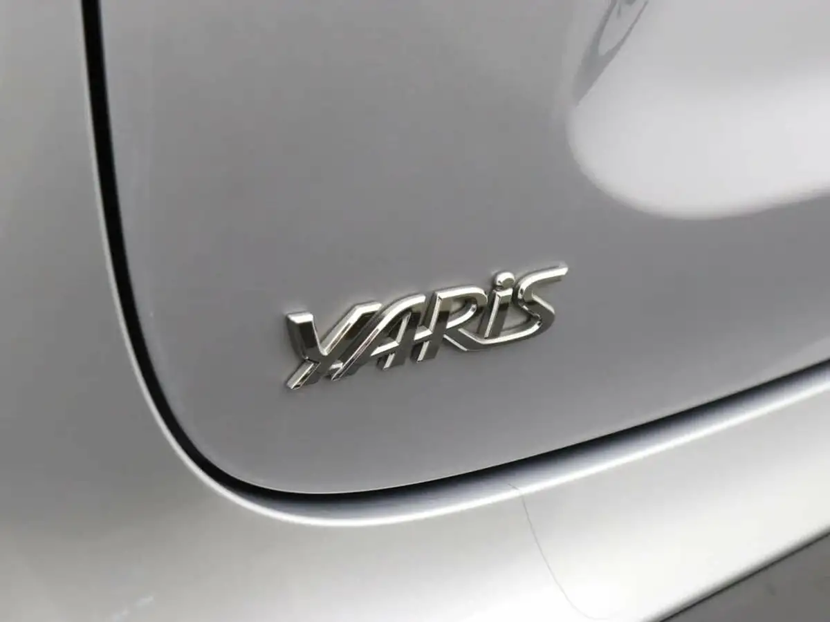 2023-toyota-yaris-cross-15-vvt-i-gr-sport-big-54