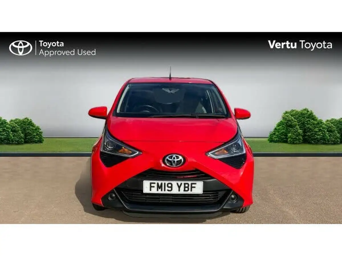 2019-toyota-aygo-10-vvt-i-x-play-big-14