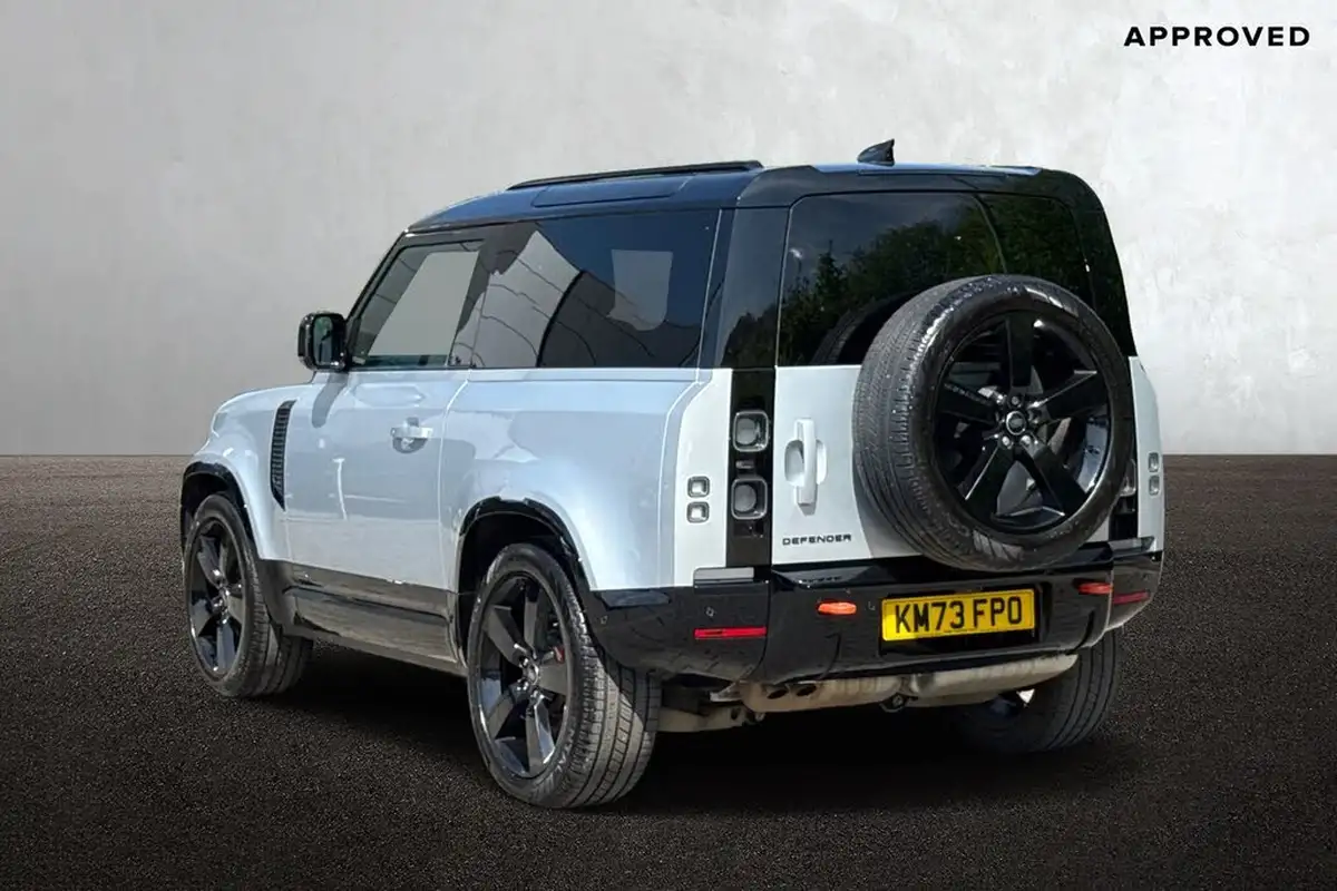 2023-land-rover-90-defender-30-d300-x-big-1