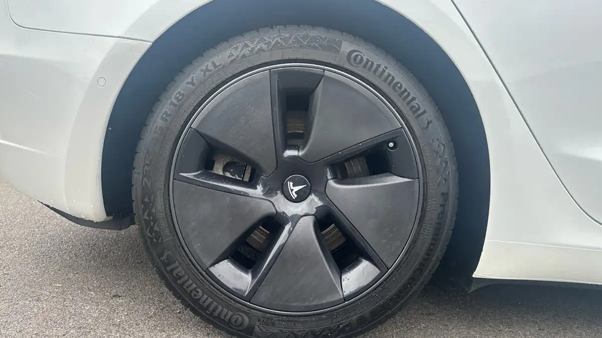 2021-tesla-model-3-e-long-range-4x4-big-18