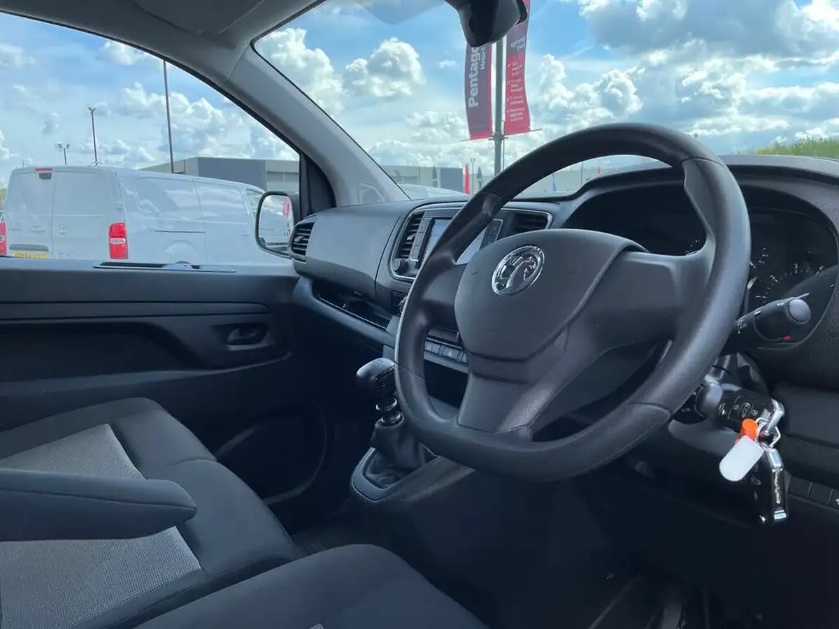 2024-vauxhall-vivaro-15td-2900-l1h1-pro-big-4