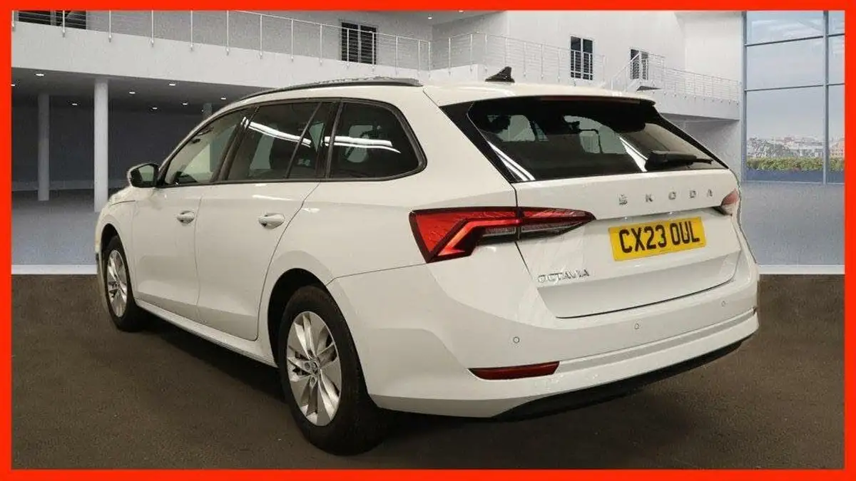 2023-skoda-octavia-20tdi-se-technology-116ps-estate-dsg-big-2