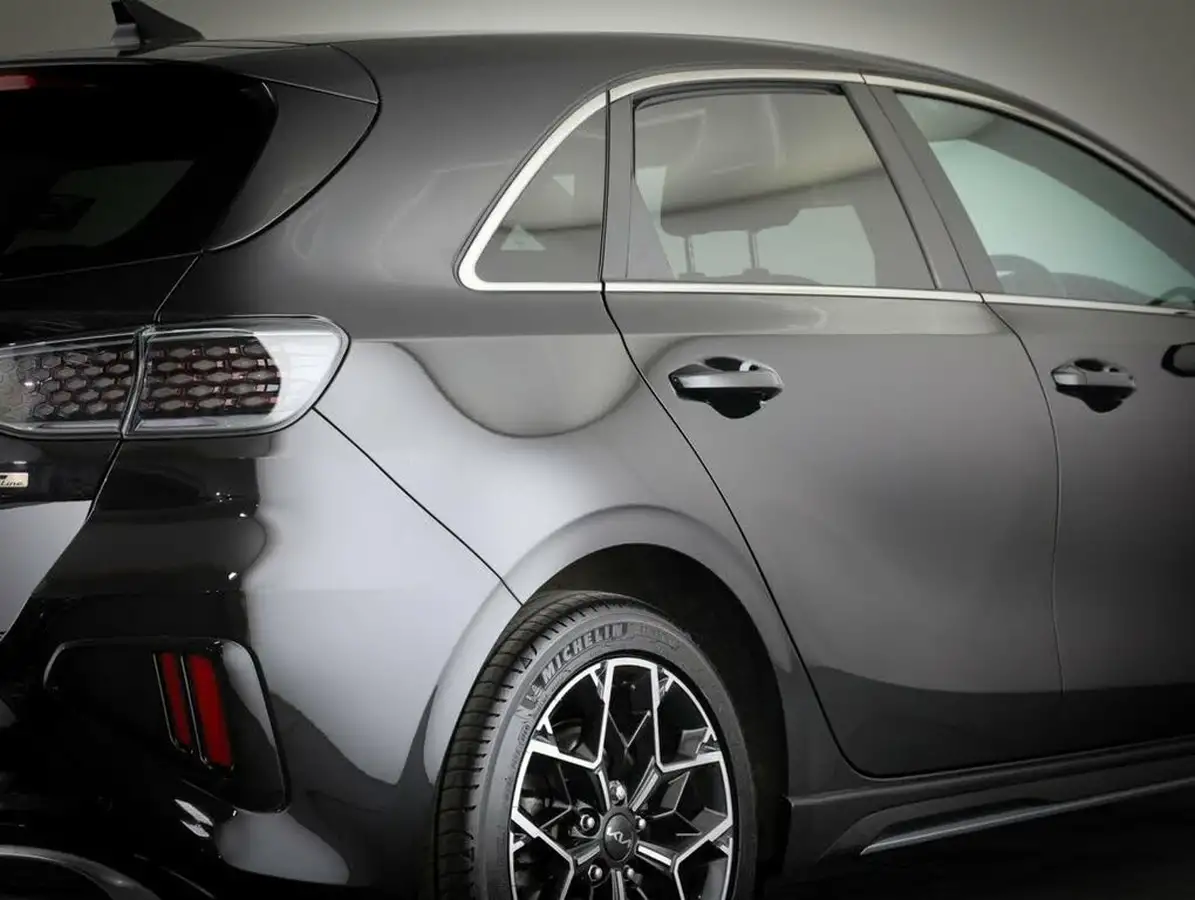 2024-kia-ceed-15-t-gdi-gt-line-138bhp-big-8