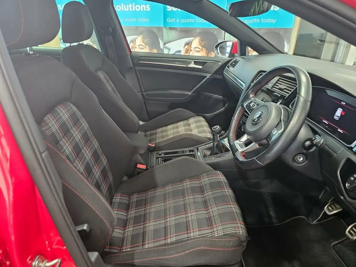 2018-volkswagen-golf-20-tsi-gti-performance-ss-5d-big-31