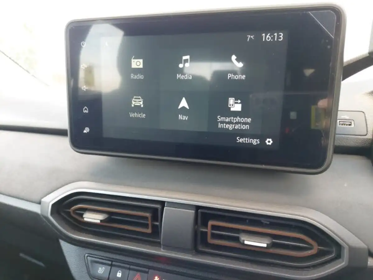 2023-dacia-jogger-10-tce-extreme-big-9