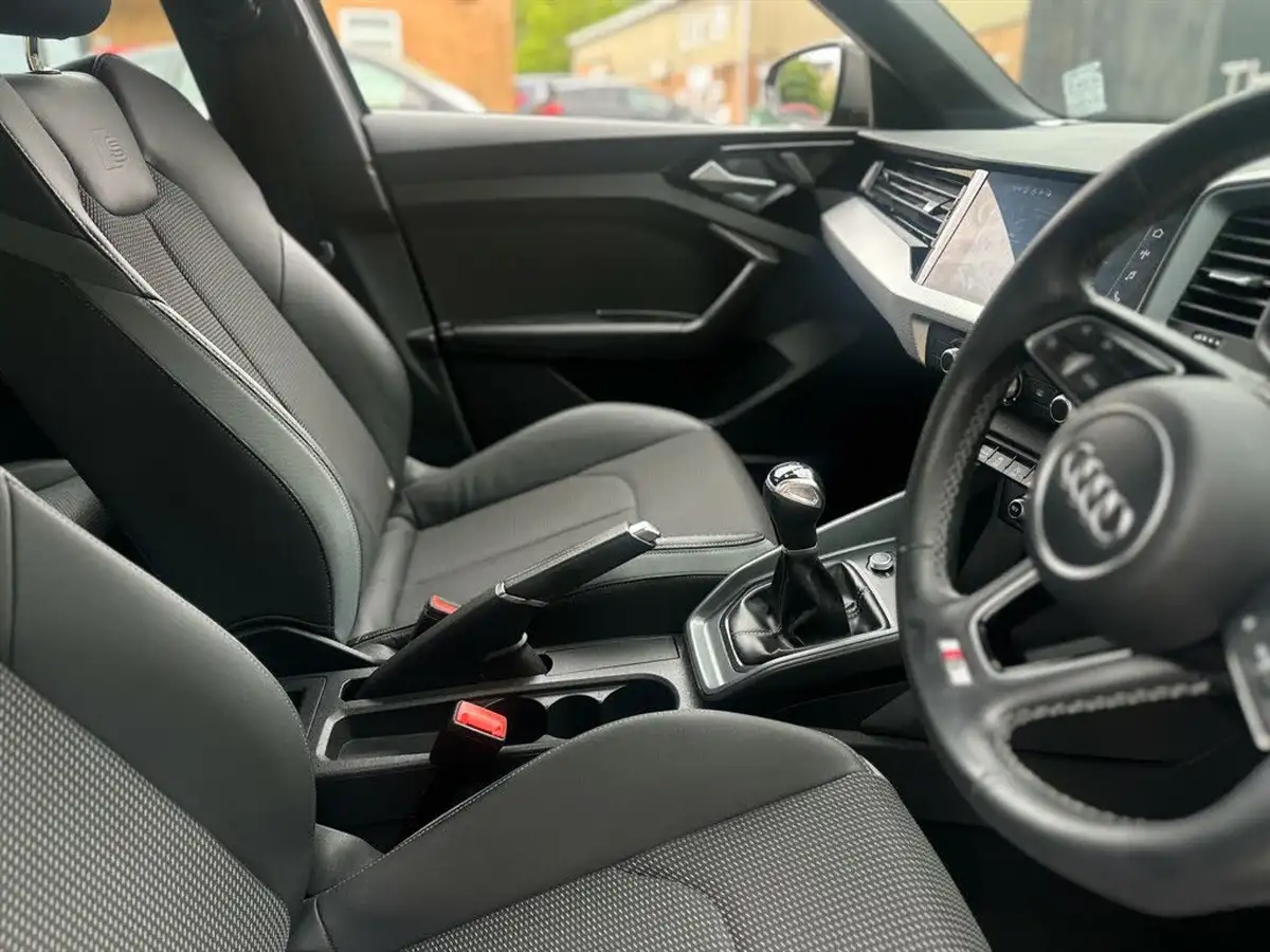 2022-audi-a1-10-30-tfsi-s-line-big-15