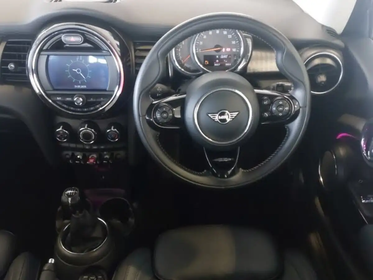 2020-mini-cooper-15-cooper-exclusive-hatchback-3d-big-4