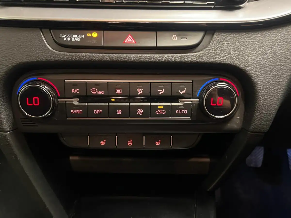 2022-kia-xceed-15-t-gdi-3-big-17