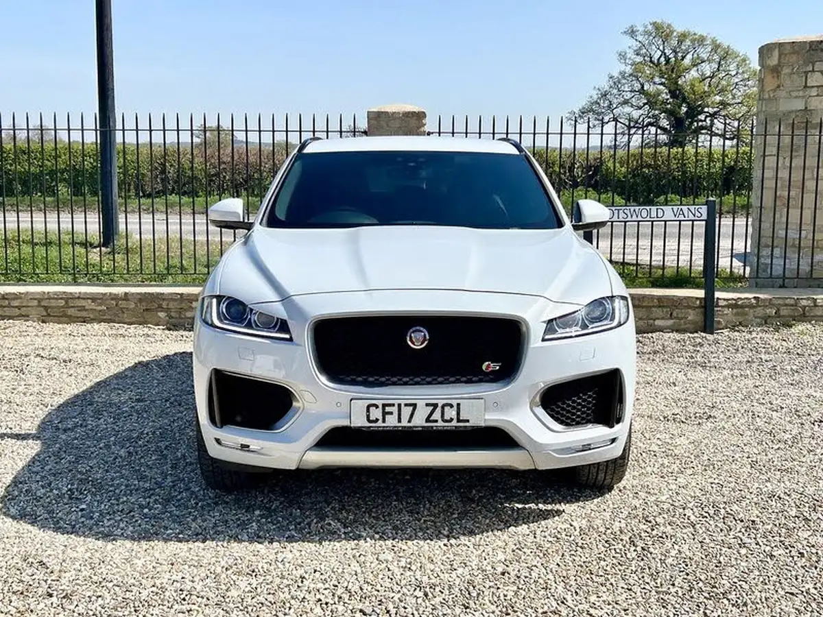 2017-jaguar-f-pace-30td-s-big-23