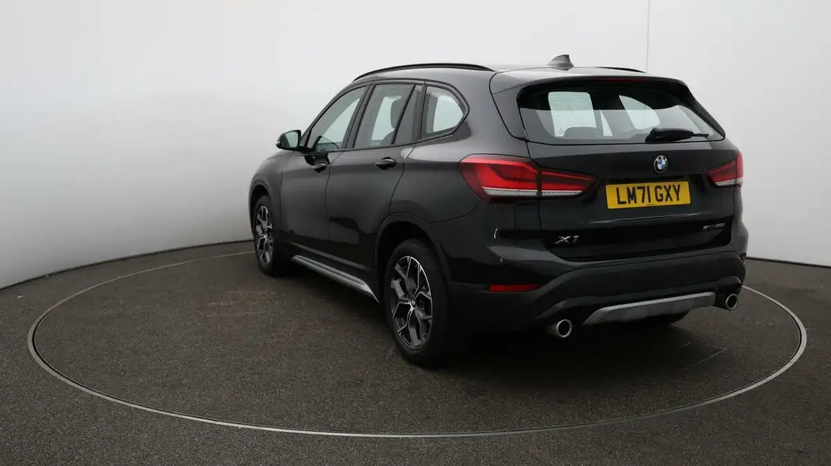 2021-bmw-x1-20-sdrive20i-xline-big-53