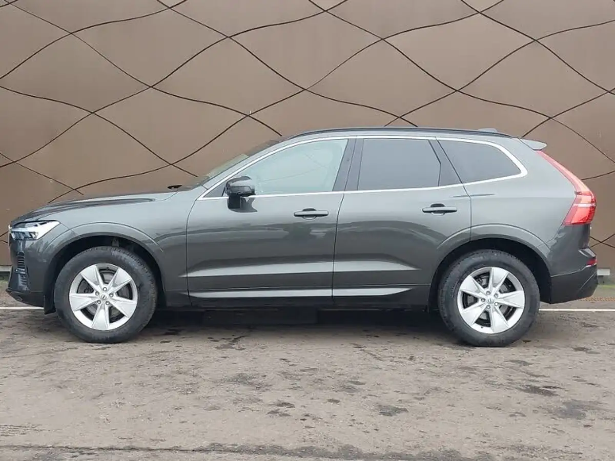 2021-volvo-xc60-20td-b4-momentum-awd-big-3