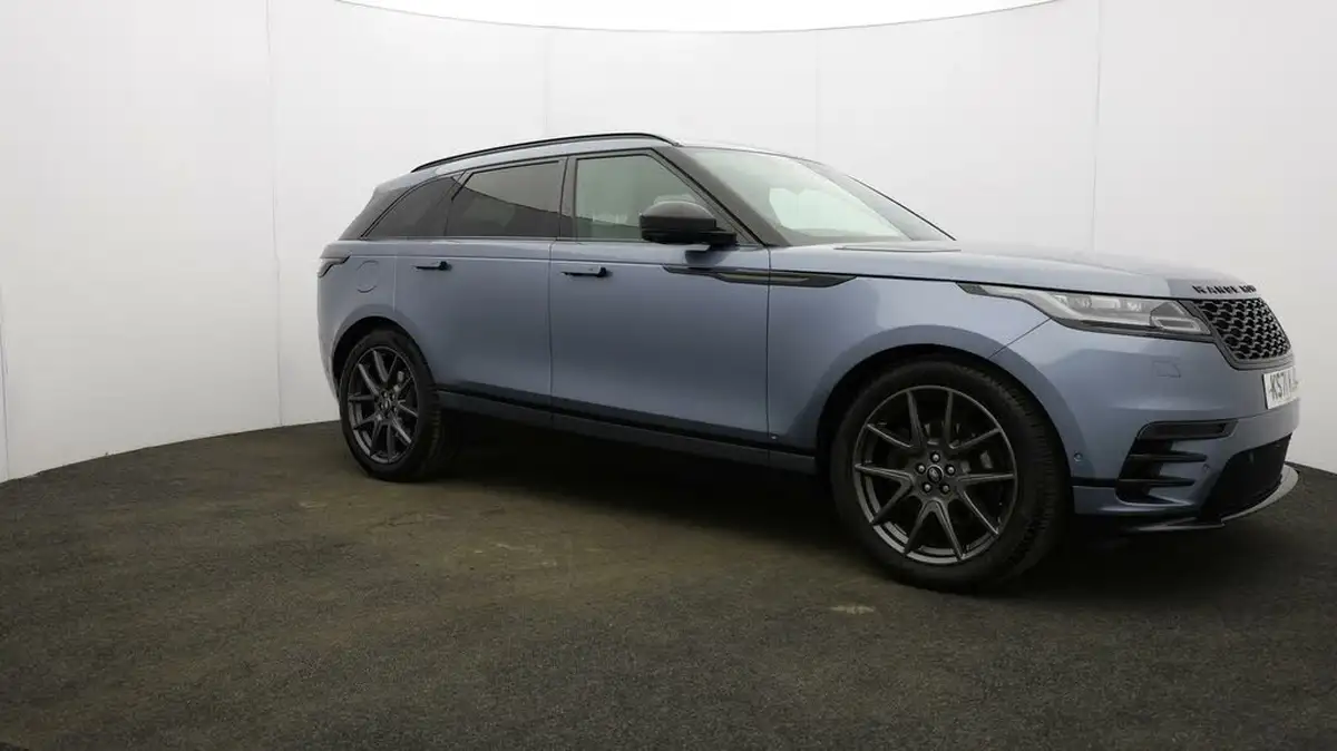 2022-land-rover-range-rover-velar-20-d200-r-dynamic-hse-big-46