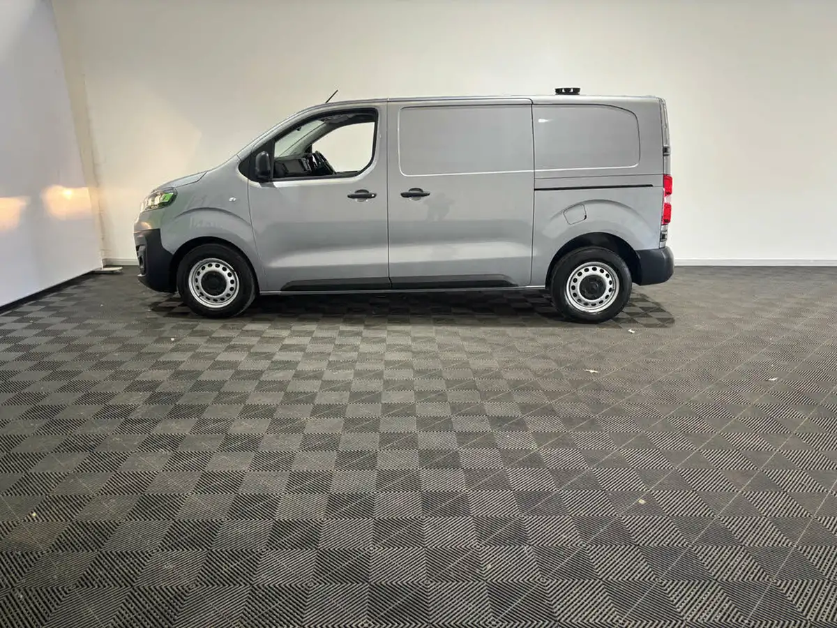 2022-vauxhall-vivaro-15td-2900-l1h1-dynamic-big-12