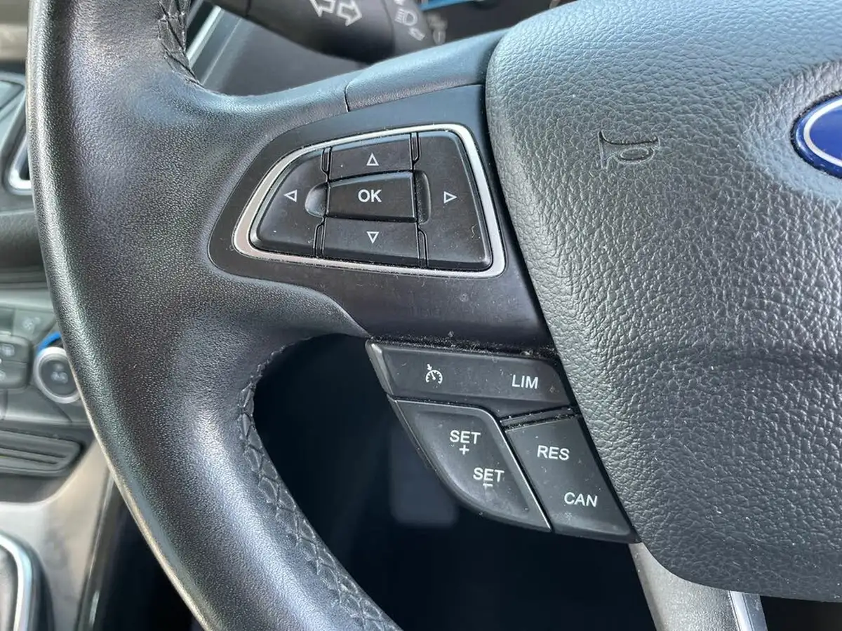 2016-ford-c-max-10-titanium-125ps-big-23
