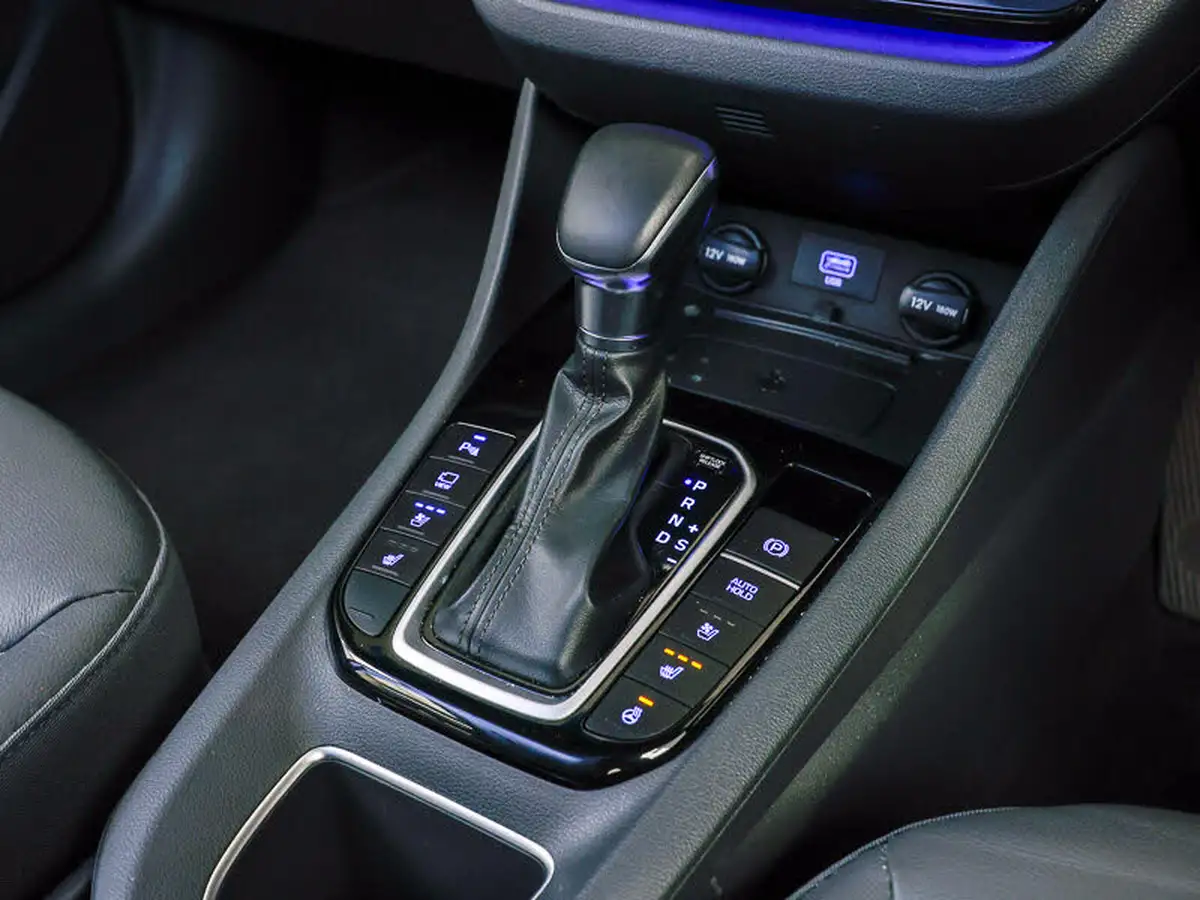 2022-hyundai-ioniq-16-gdi-premium-se-hybrid-big-15