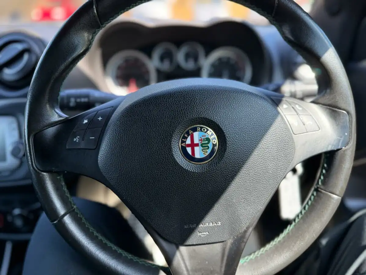 2014-alfa-romeo-mito-09-sportiva-big-12