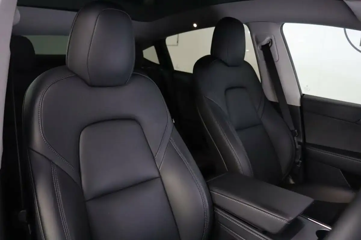 2022-tesla-model-y-e-long-range-big-20