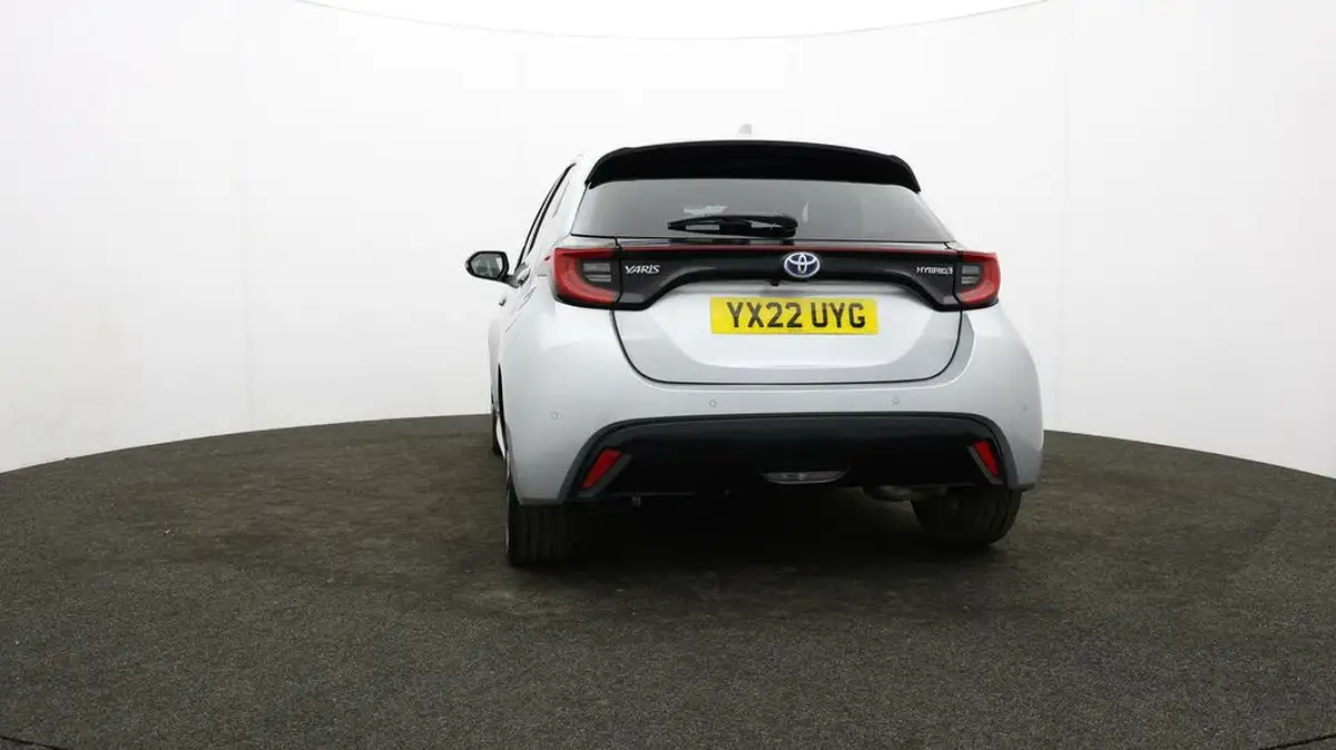 2022-toyota-yaris-15-vvt-i-dynamic-big-34