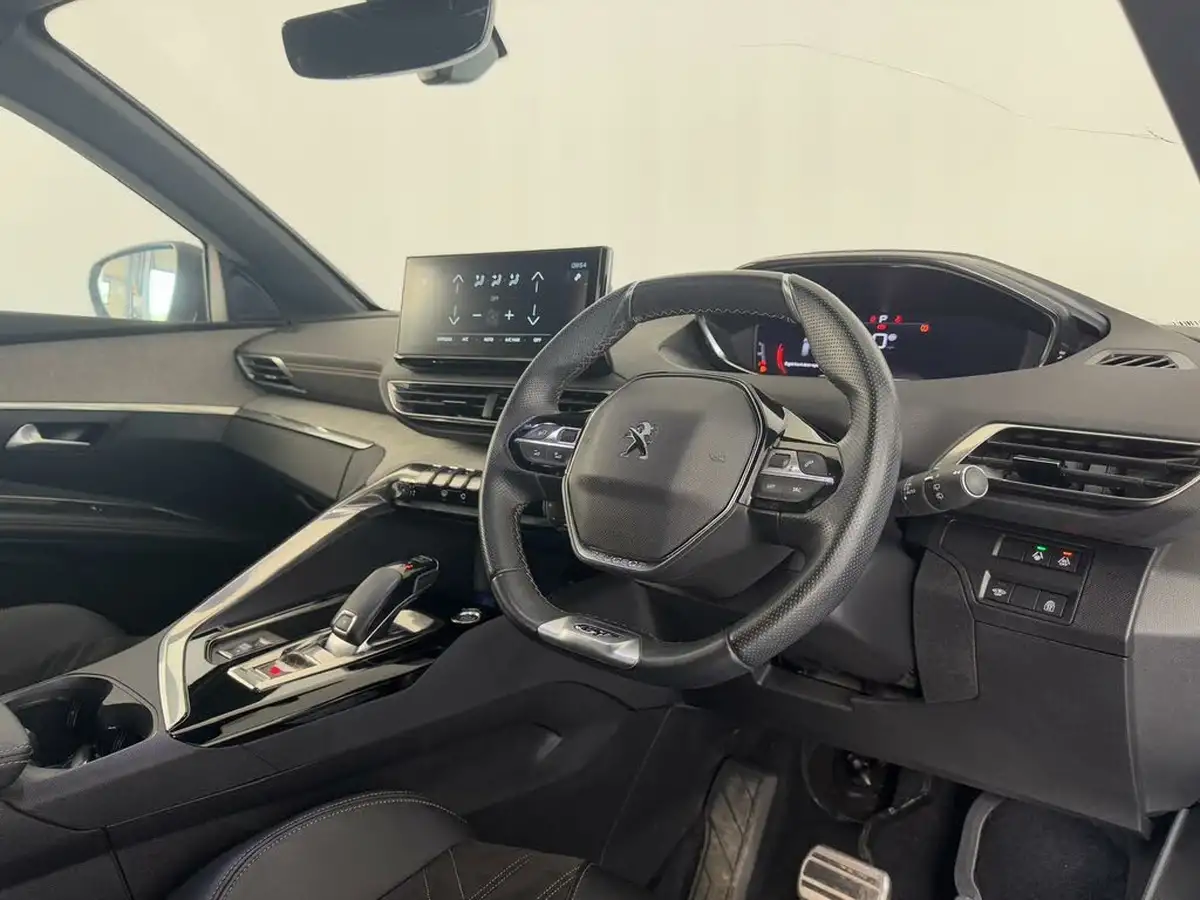 2021-peugeot-5008-suv-12-puretech-gt-eat8-big-9
