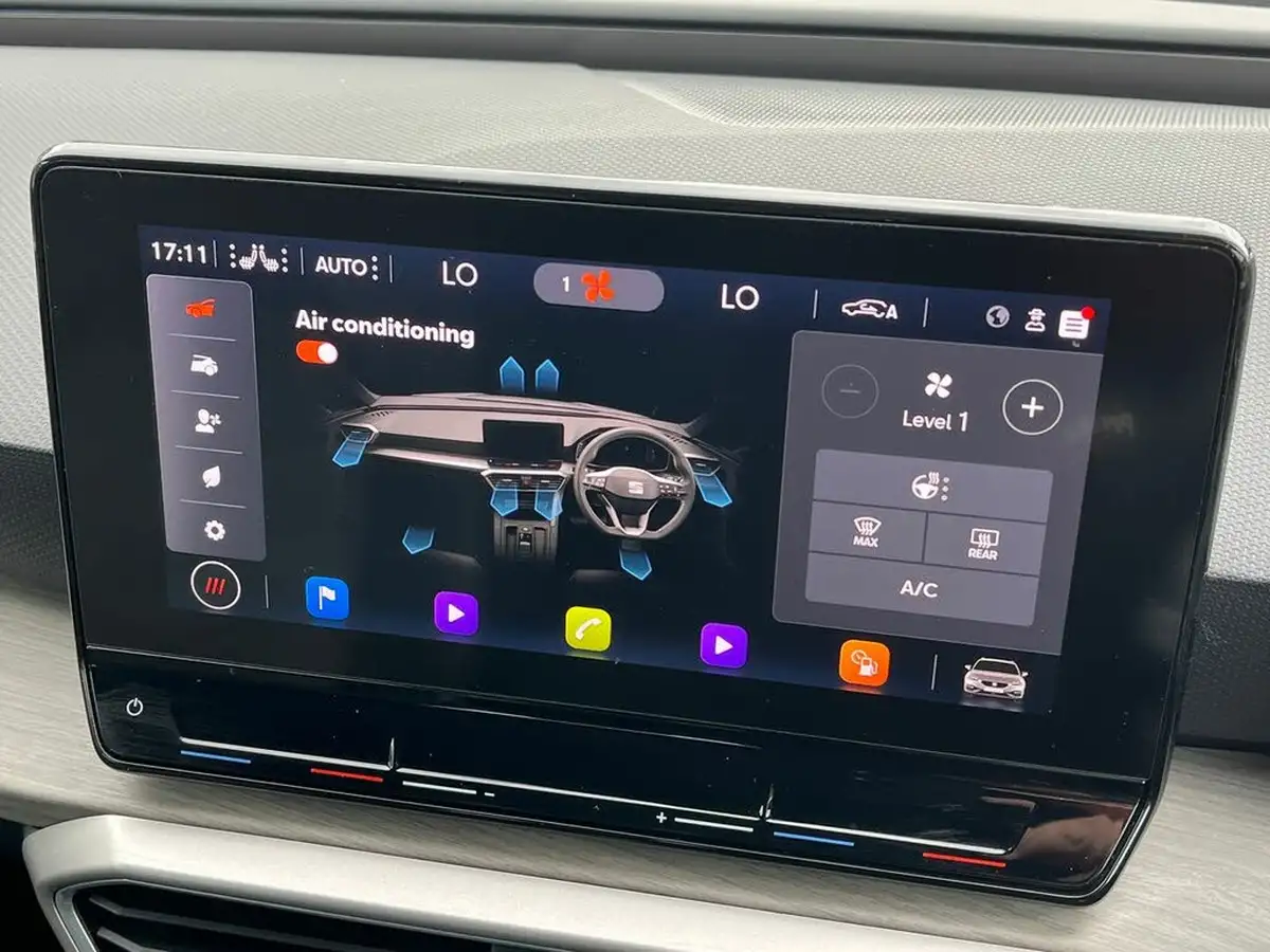 2021-seat-leon-15-tsi-evo-xcellence-lux-150ps-estate-big-23