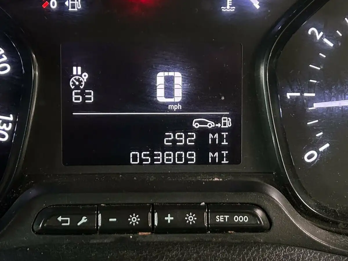 2022-citroen-dispatch-15bluehdi-enterprise-pro-xl-1000-big-17