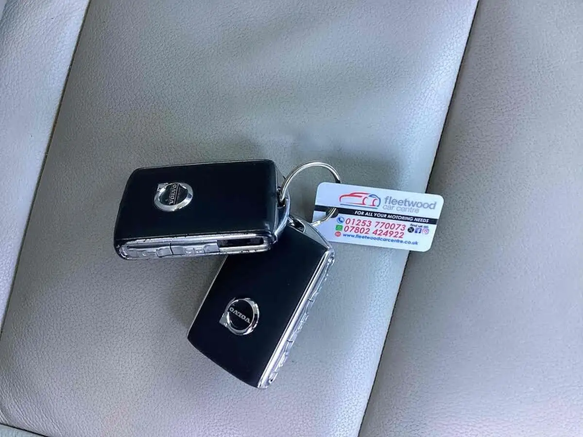 2019-volvo-xc40-20-t4-inscription-big-43
