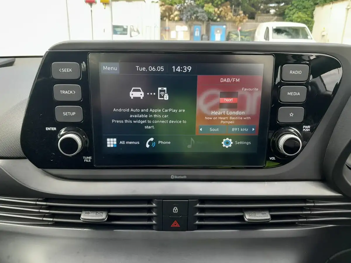 2022-hyundai-bayon-10-t-gdi-se-connect-dct-big-11
