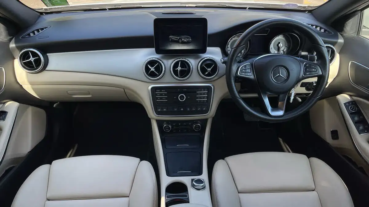 2016-mercedes-benz-gla-class-20-gla-250-sport-premiumss-7g-dct-big-10