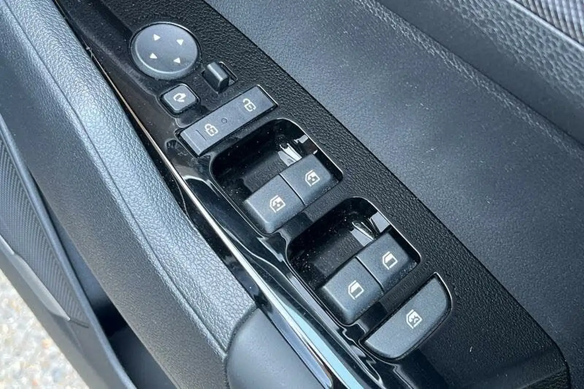 2022-kia-sportage-16-t-gdi-3-226bhp-hev-1598cc-auto-big-15