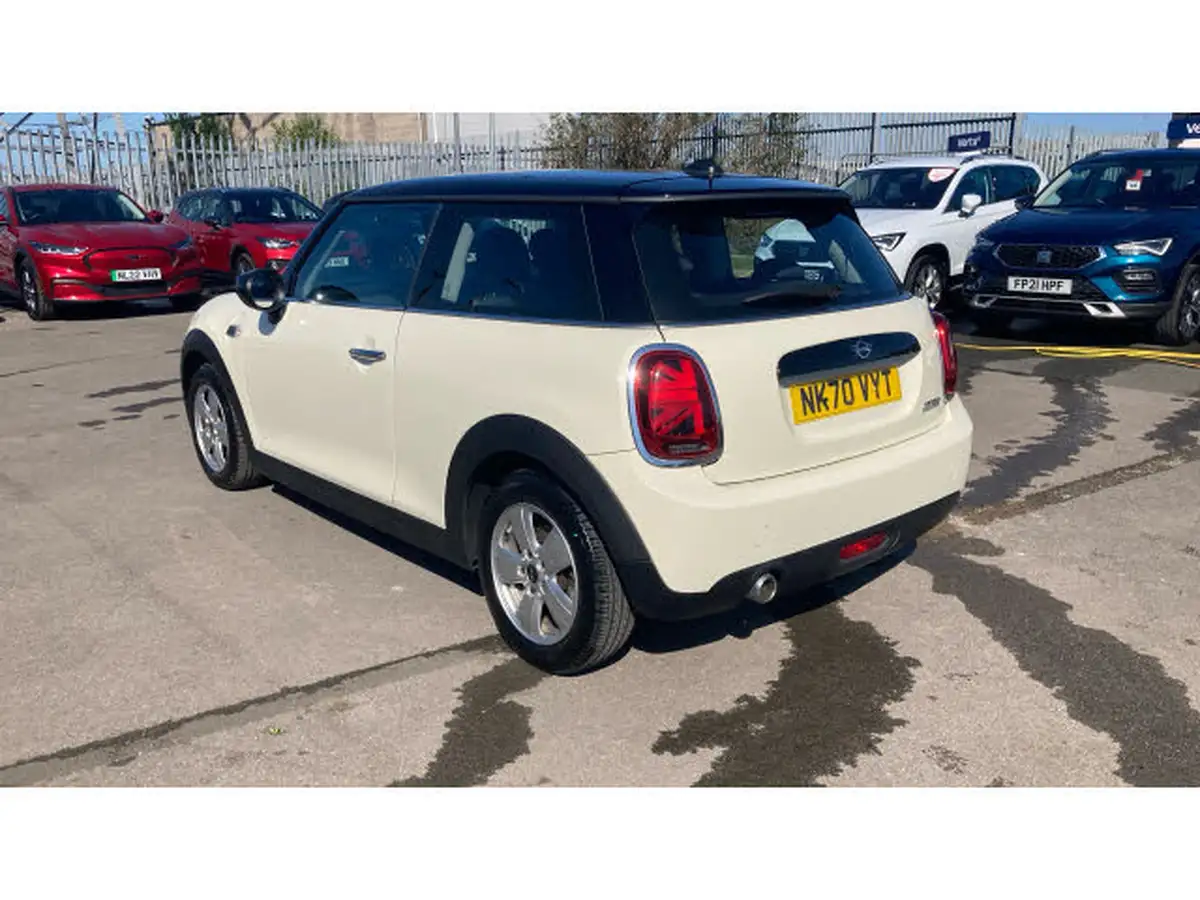 2020-mini-cooper-15-cooper-classic-nav-hatchback-3d-big-23