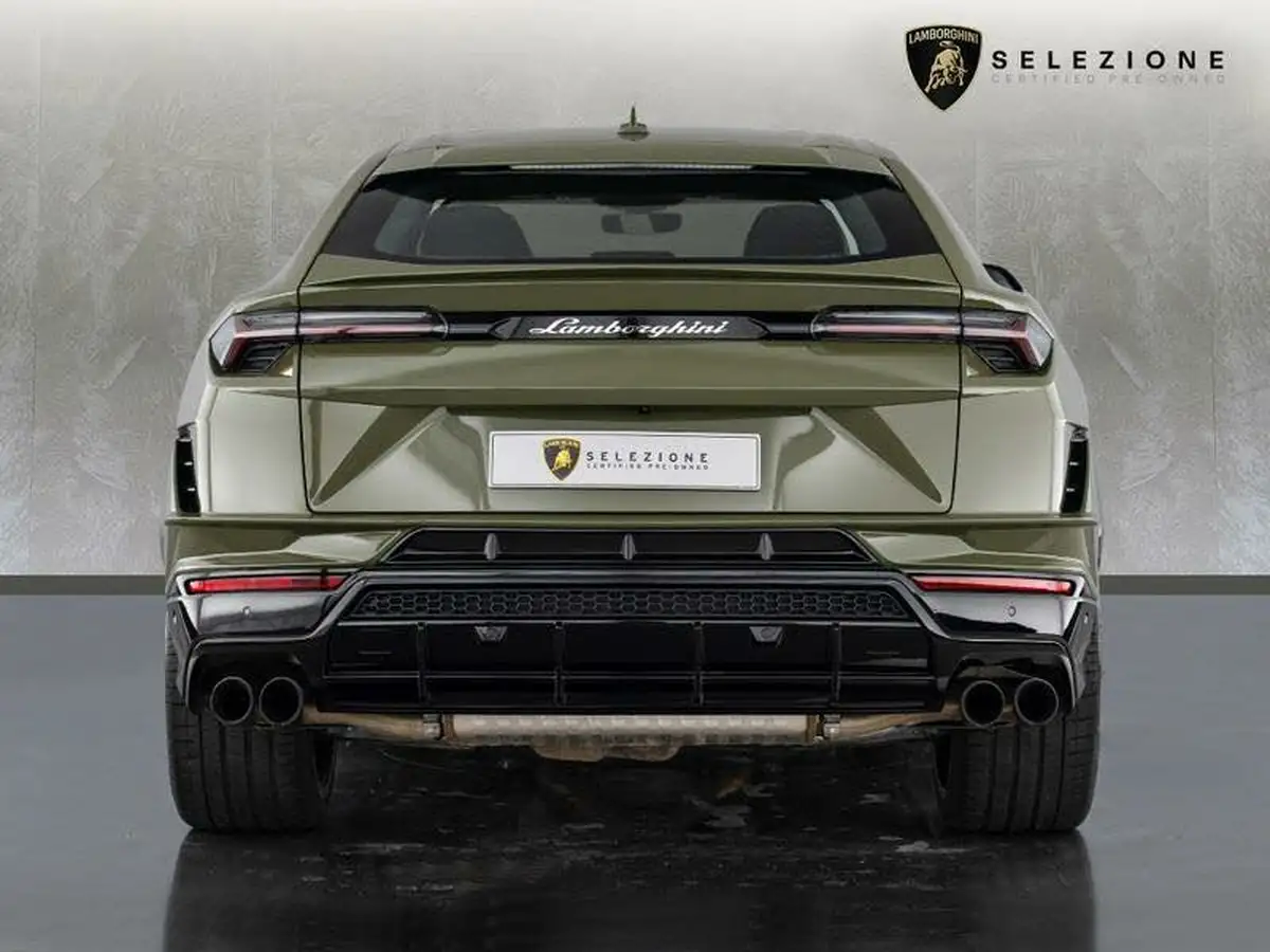 2024-lamborghini-urus-40-no-trim-big-3