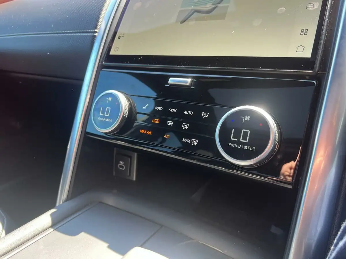 2021-land-rover-discovery-30-d250-r-dynamic-se-250ps-big-58