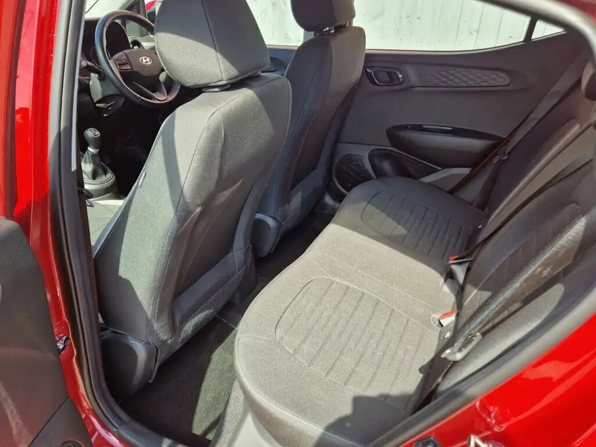 2021-hyundai-i10-10-se-connect-big-9